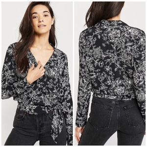 ABERCROMBIE & FITCH Floral Wrap Top